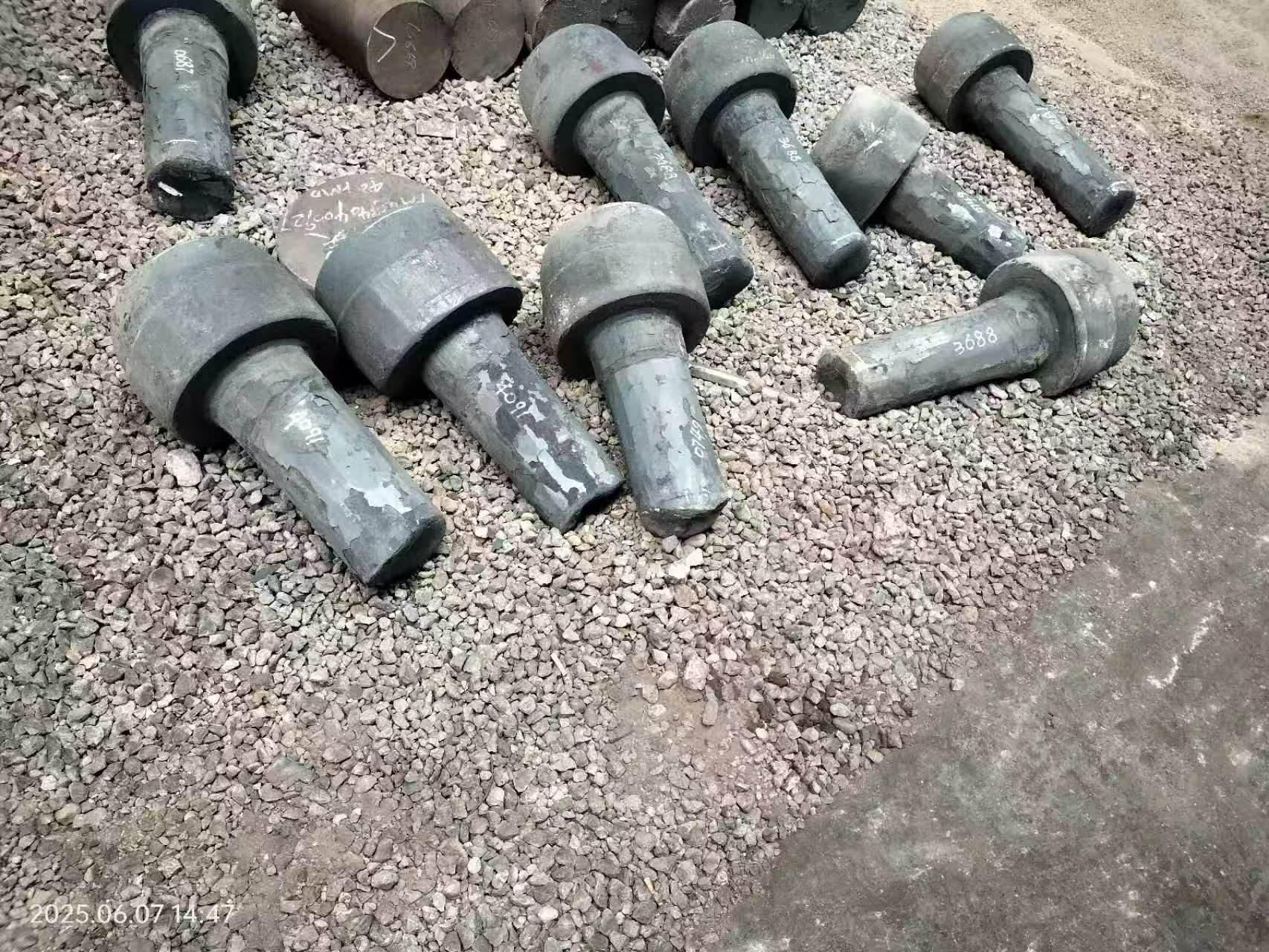 Como melhorar o desempenho das peças forjadas de aviação controlando a temperatura e a pressão